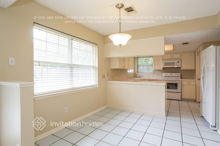 Building Photo - 7022 Fox Knoll Ln