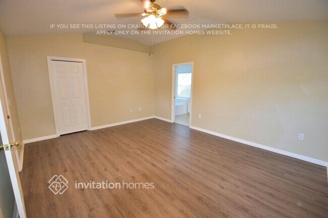 Building Photo - 10109 Deepbrook Dr
