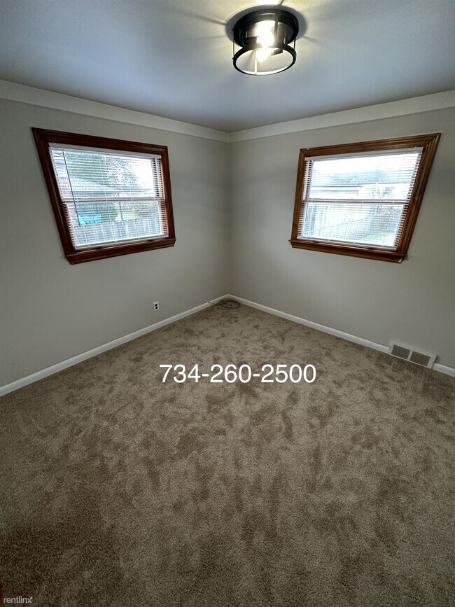 Building Photo - 3 br, 2 bath House - 33532 Kathryn St