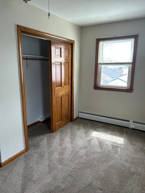 Building Photo - 122 Kinsley St