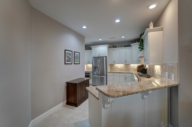 1 - 2335 Sylvia Court