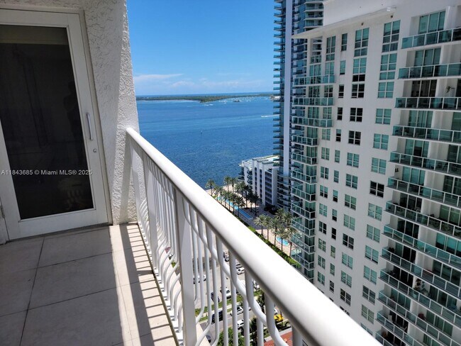 Primary Photo - 1200 Brickell Bay Dr