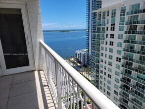 Building Photo - 1200 Brickell Bay Dr
