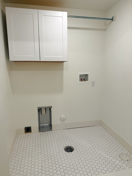 Building Photo - 266 S 1400 W
