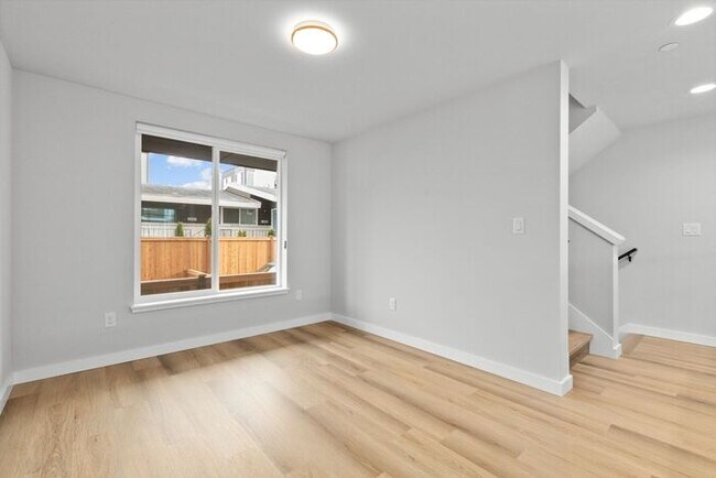 Building Photo - Stunning Brand-New Ballard Townhome with Air Conditioning