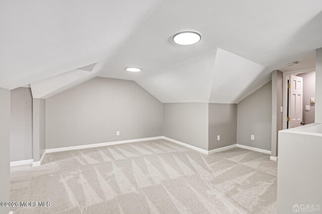 Building Photo - 48 Johnson Pl