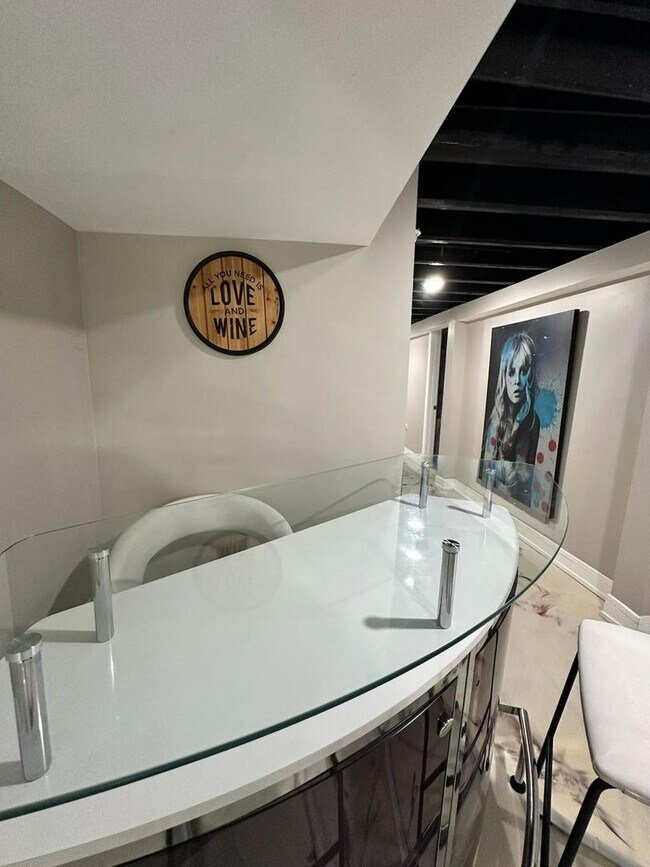 Building Photo - 6807 S Calumet Ave