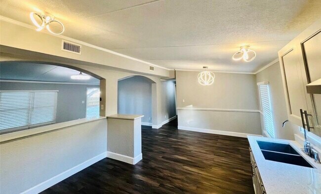 Building Photo - 33323 Falcon Spring St