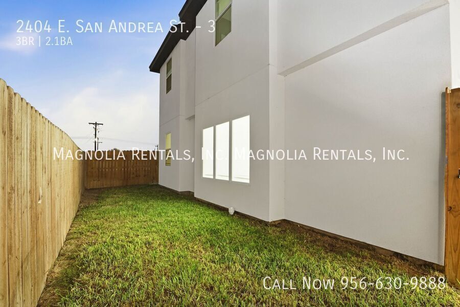 Building Photo - 2404 E San Andrea St