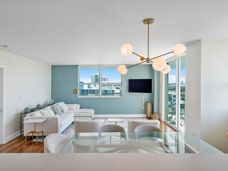 Building Photo - 650 West Ave