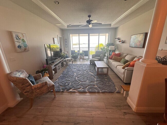 Building Photo - 3702 NE Indian River Dr
