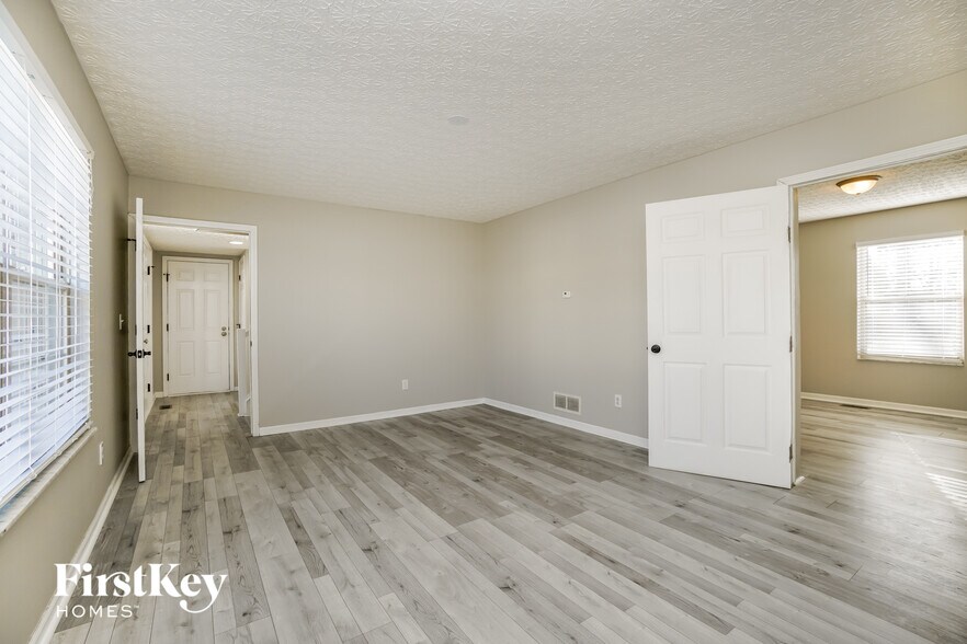 Building Photo - 339 Shyanne Dr