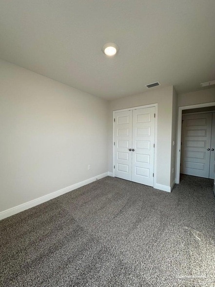 Building Photo - 5737 Stellarjay St