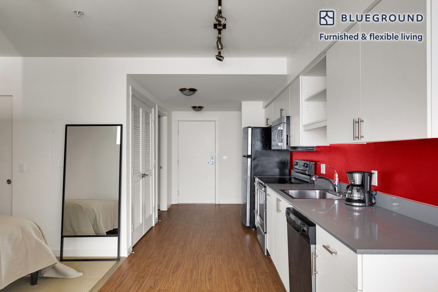 Building Photo - 330 3rd Ave W