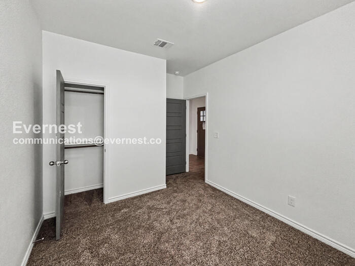 Building Photo - 737 Freedom Cir