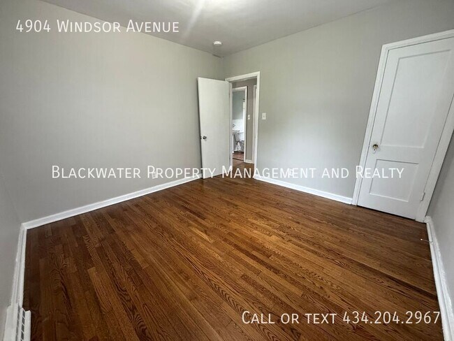 Building Photo - 4904 Windsor Ave