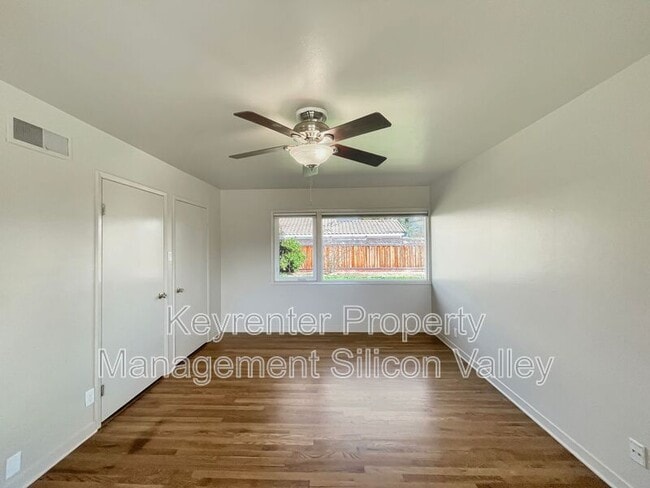 Building Photo - 795 Viader Ct