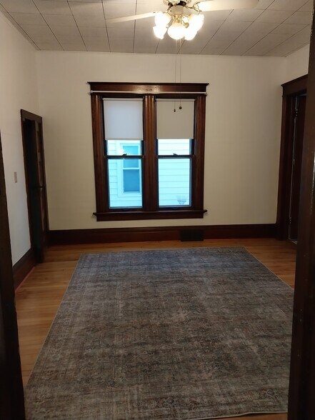 master bedroom - 48 Baldwin St