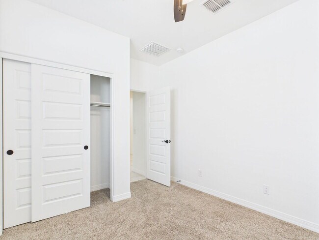 Building Photo - Resort Style Living in Estrella Mountain Ranch