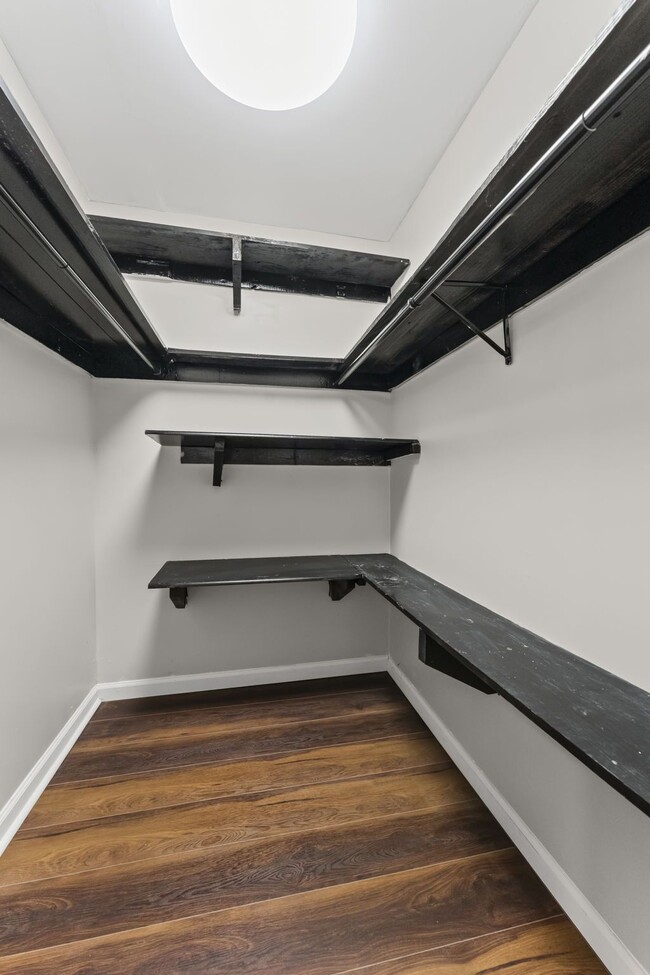 Building Photo - 7309 Cardigan Cir