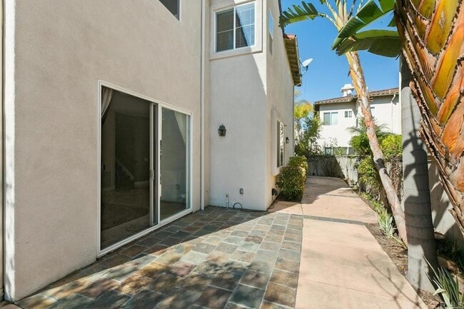 Building Photo - 7037 Surfbird Cir