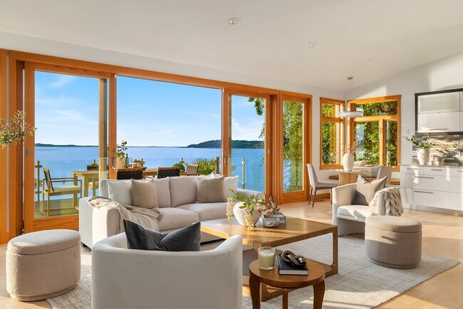 Building Photo - Three Tree Point beach front home - 3+ bedroom & 4.5 bathrooms ready for move in NOW!