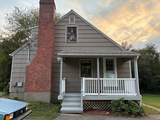 Building Photo - 12 Fieldstone Dr