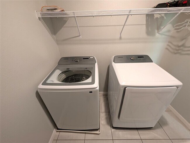 Building Photo - 4744 Spatter Dock St