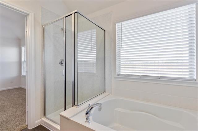 Building Photo - 3902 Oak Crk Cir