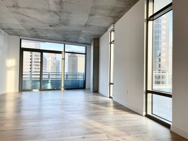 Building Photo - 1801 N Pearl St