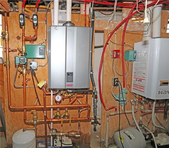 Building Photo - 65 Friendship St