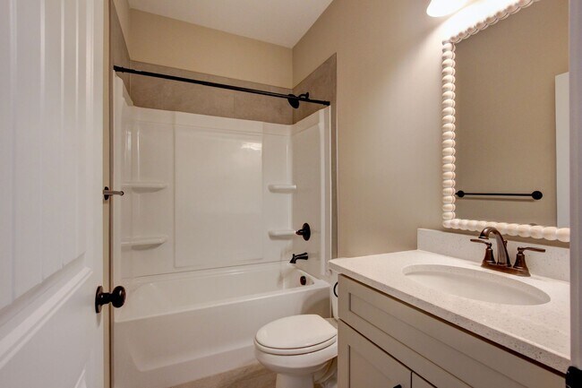 Building Photo - 2547 Rafiki Dr