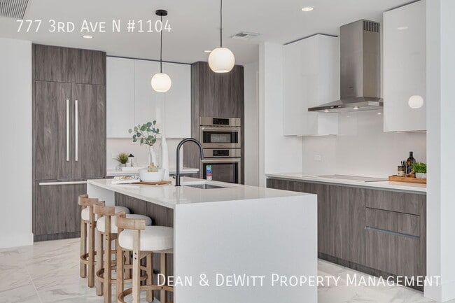 Building Photo - 777 3rd Ave N