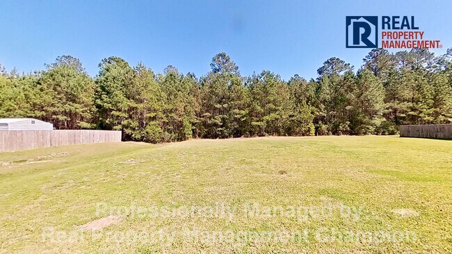 Building Photo - Large Home Near Camp Lejuene and Stone Bay