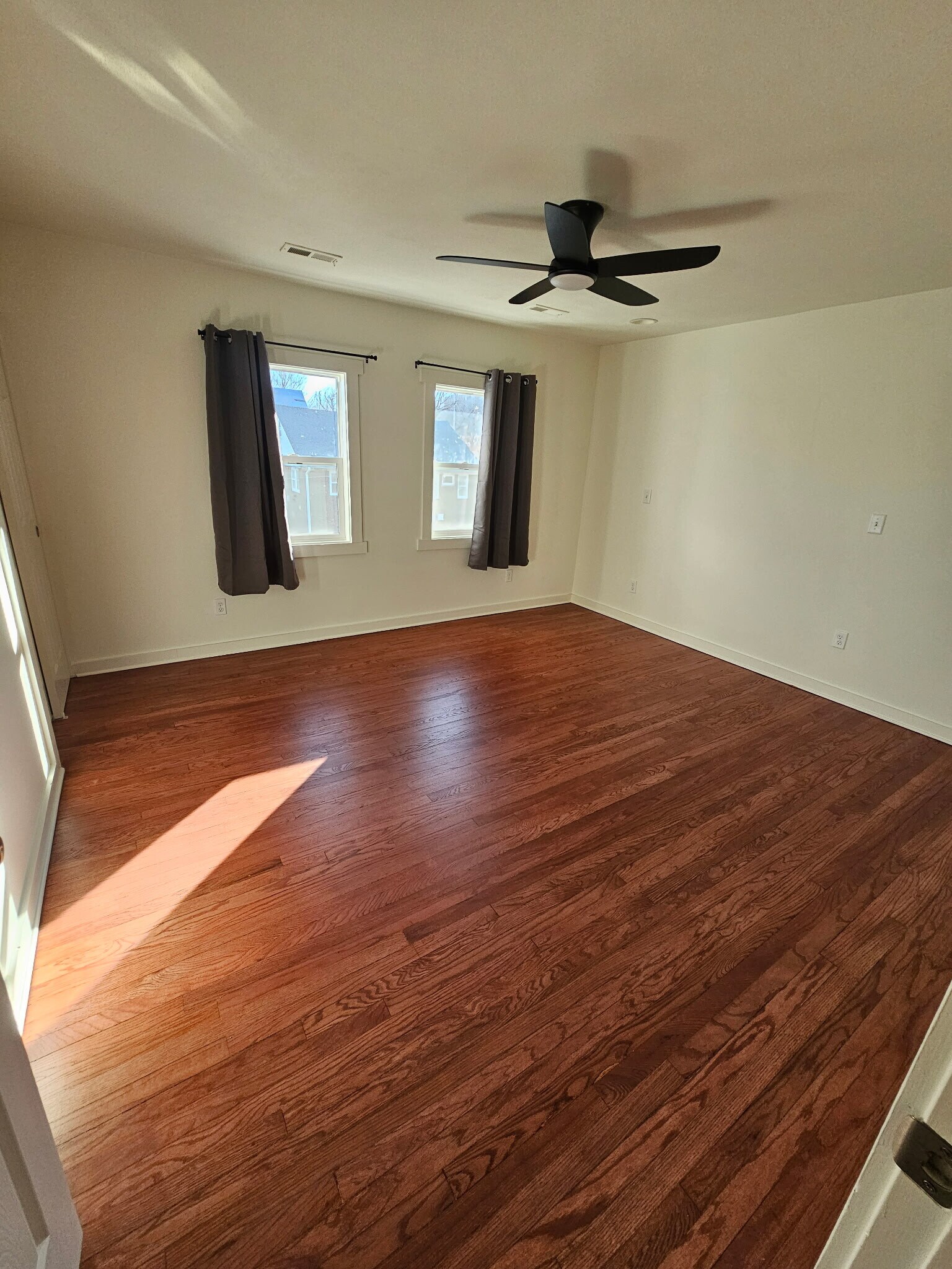 Building Photo - 2718 Pacific St