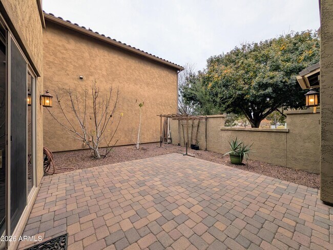 Building Photo - 923 S Osborn Ln