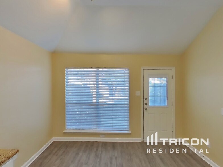 Building Photo - 2616 Spring Rain Dr