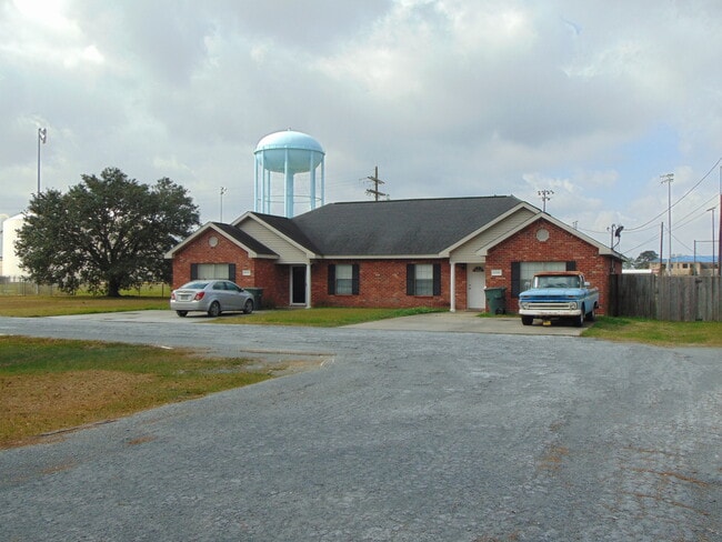 Duplex - 4340 Benoit Ln