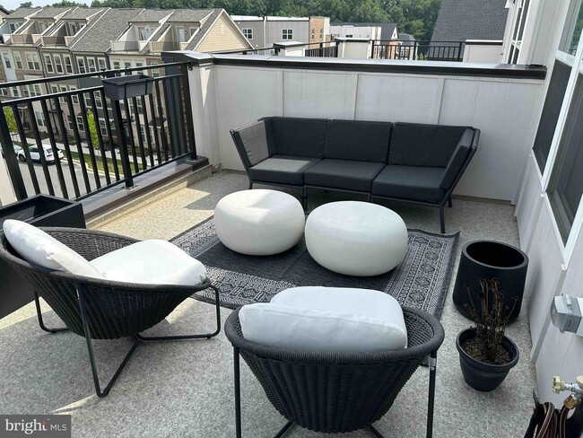 Building Photo - 139 Rubens Dr