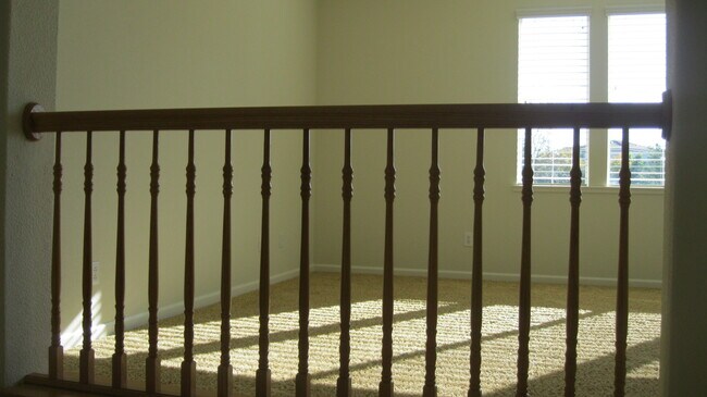 Building Photo - East Roseville, New Carpet * Paint, 2657sqft 4 Bed 3 Ba, 3 Car Garage Large Bonus Room