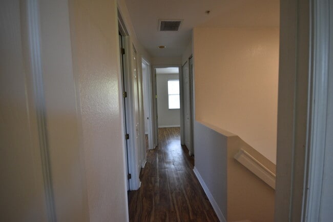 Building Photo - 2851 Prospect Rd