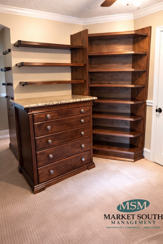 Building Photo - SOUTHBRIDGE BEAUTY- AVAILABLE NOW!