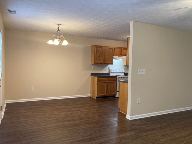 Building Photo - 109 Kestrel Ct