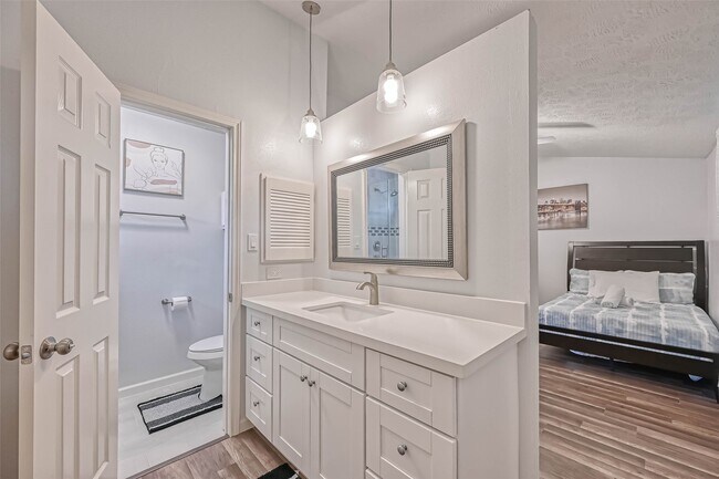 Building Photo - 11618 Corona Ln