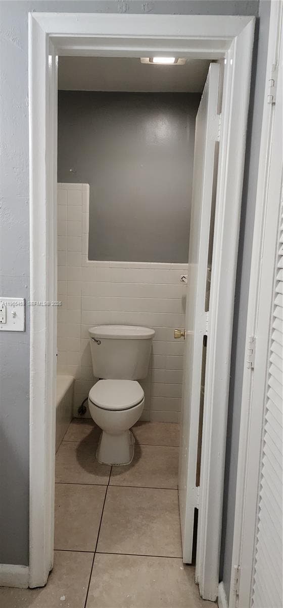 Building Photo - 4030 NW 30th Terrace