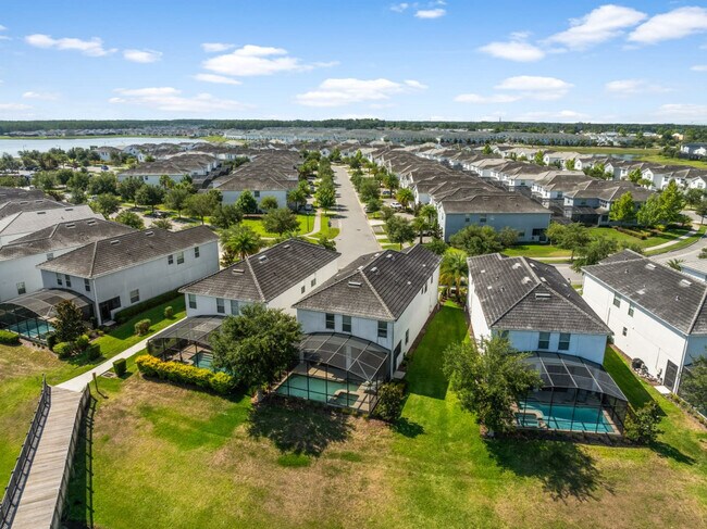 Building Photo - 4743 Kings Castle Cir