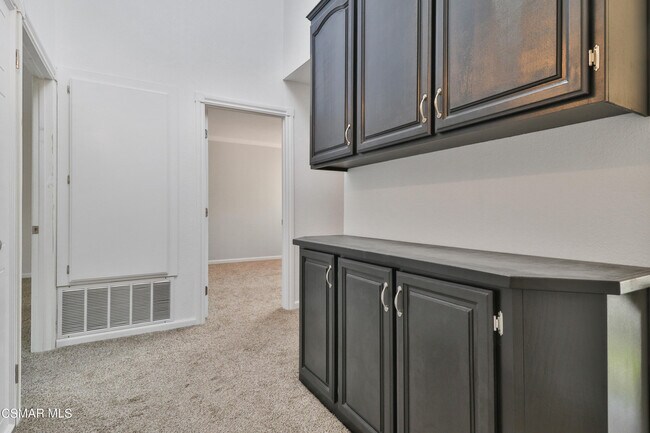 Building Photo - 4590 Fern Valley Ct