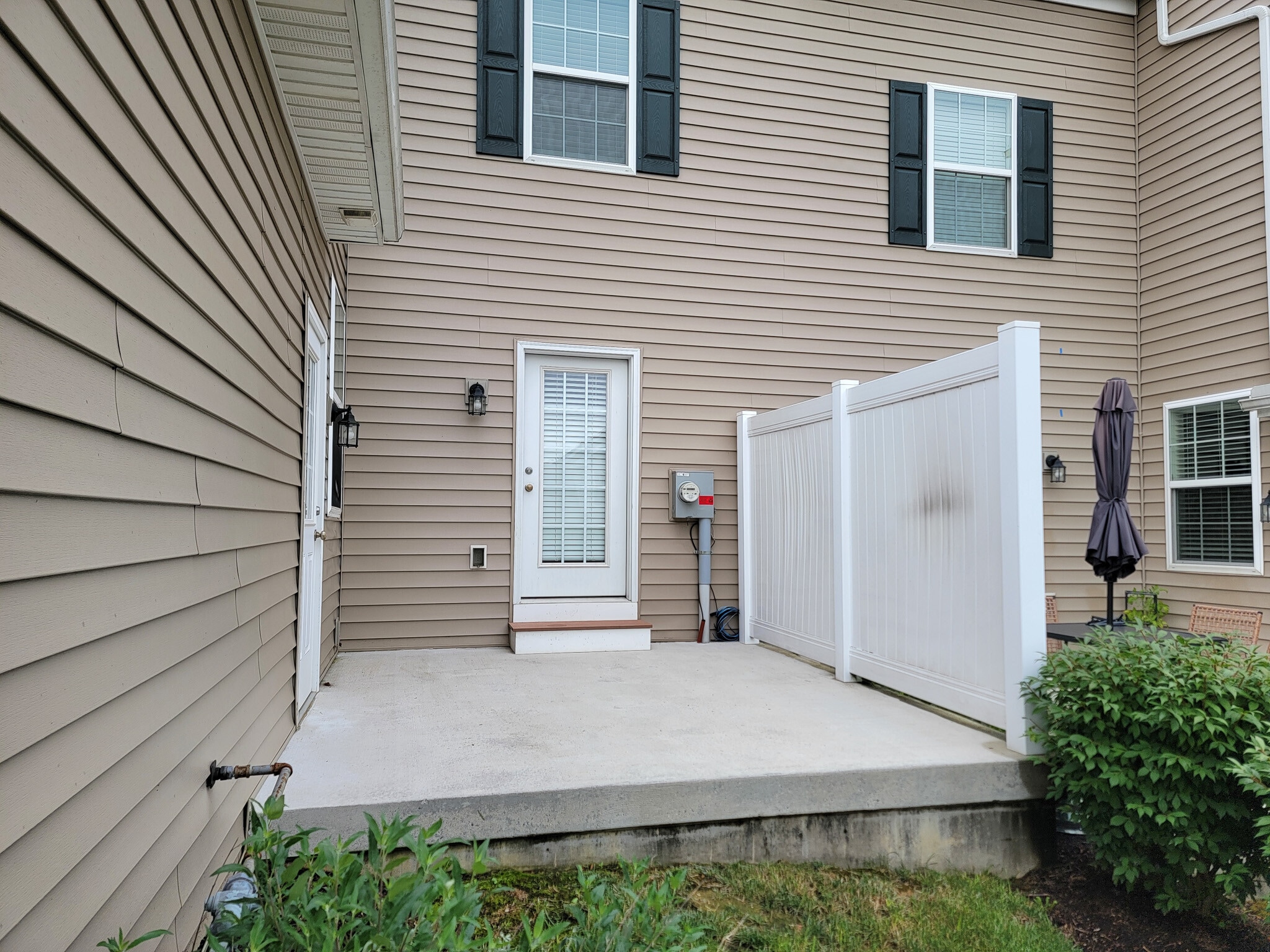 Building Photo - 642 Brentwood Dr