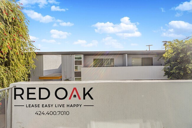 Building Photo - 4433 Colbath Ave