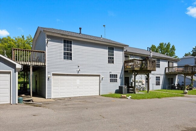 Building Photo - 2105 N Keebler Ave